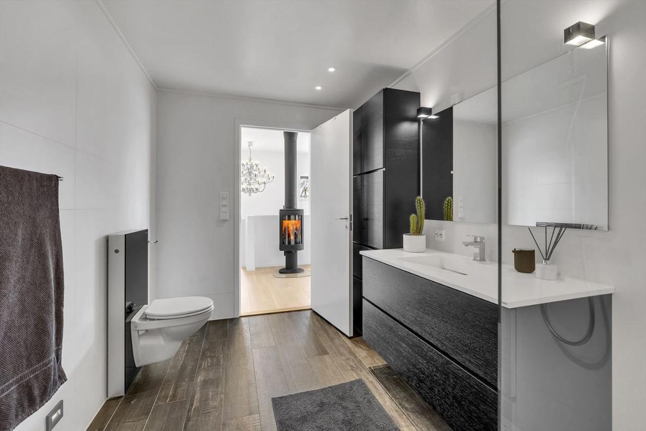 Kais Sauna, Jacuzzi, Cinema And Balcony House! Central Location Tromso Exterior photo