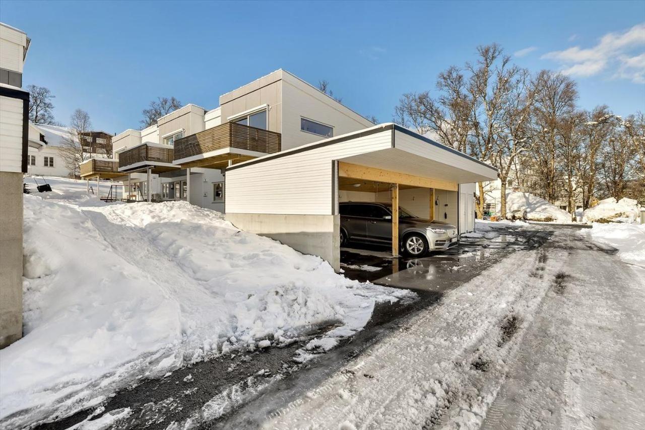 Kais Sauna, Jacuzzi, Cinema And Balcony House! Central Location Tromso Exterior photo